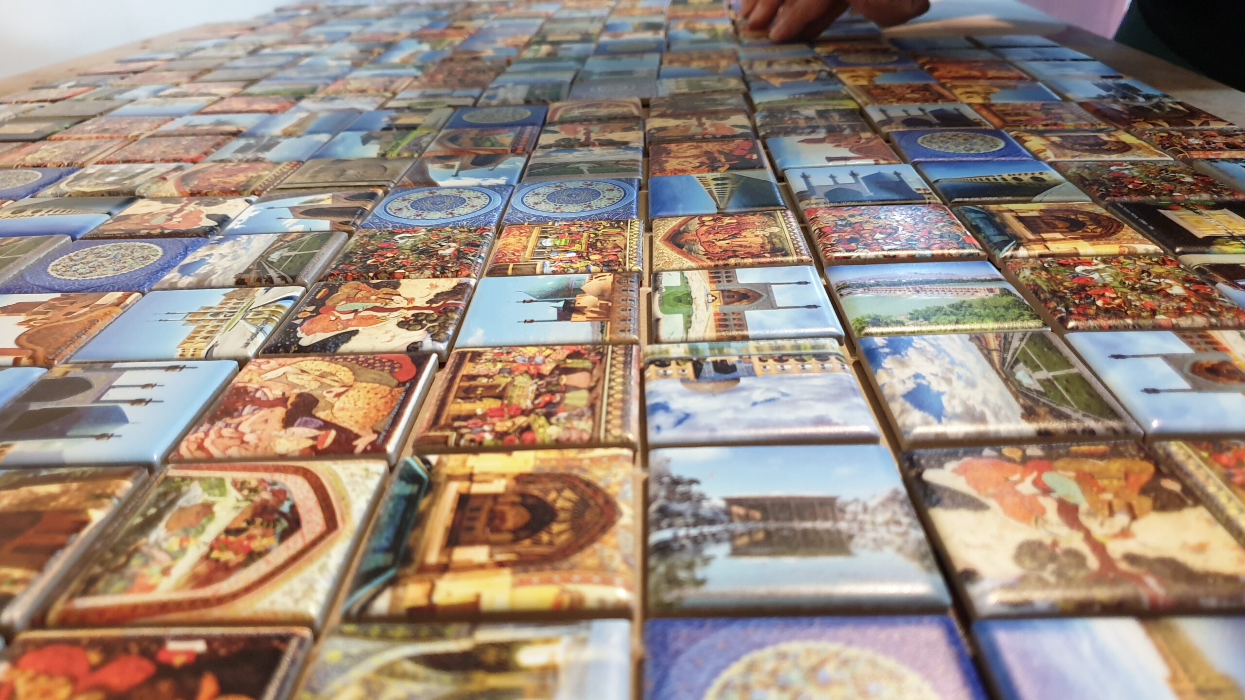 مرکز خدمات چاپ و هدایای سازمانی آکام