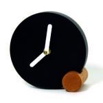 ساعت رو میزی چوبی هنگام