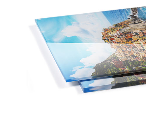 مرکز خدمات چاپ و هدایای سازمانی آکام